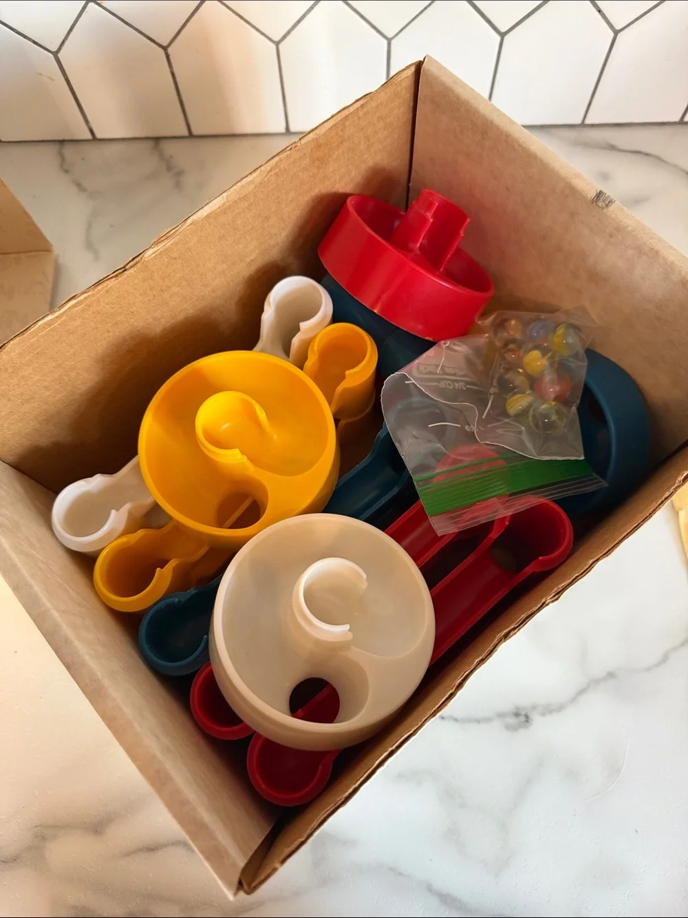 Vintage 1983 Discovery Toys Marble Magic